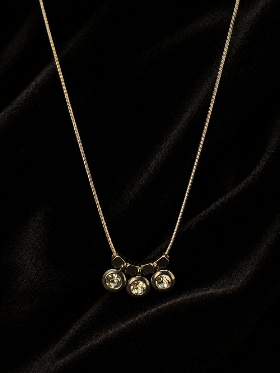 The Elara Trio Necklace