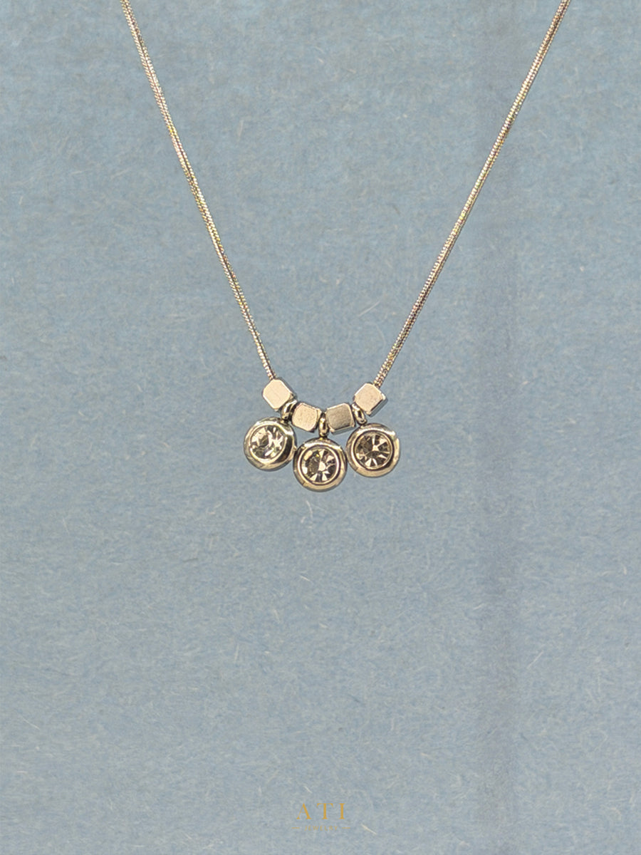 Elara Trio Necklace