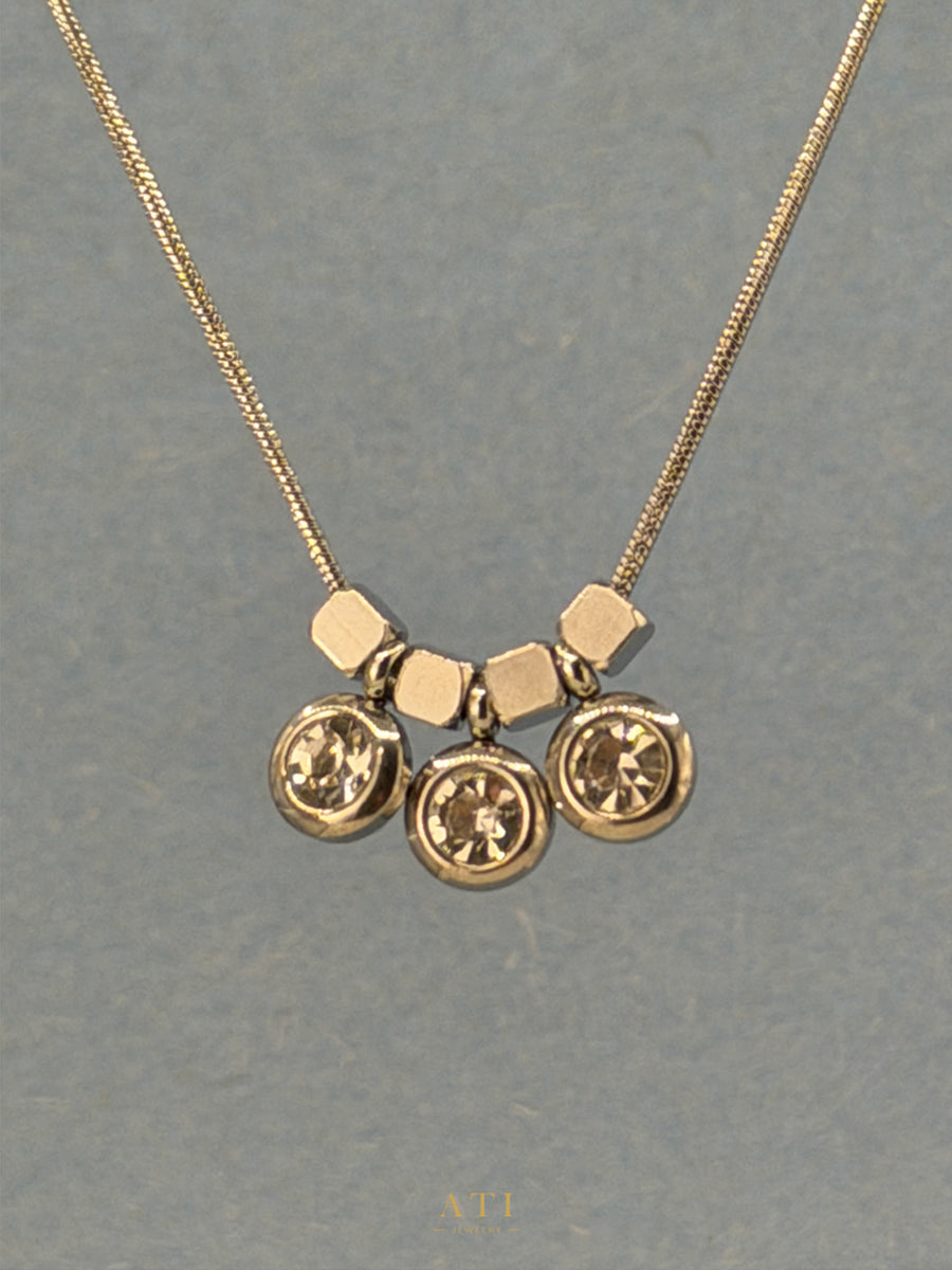 Elara Trio Necklace