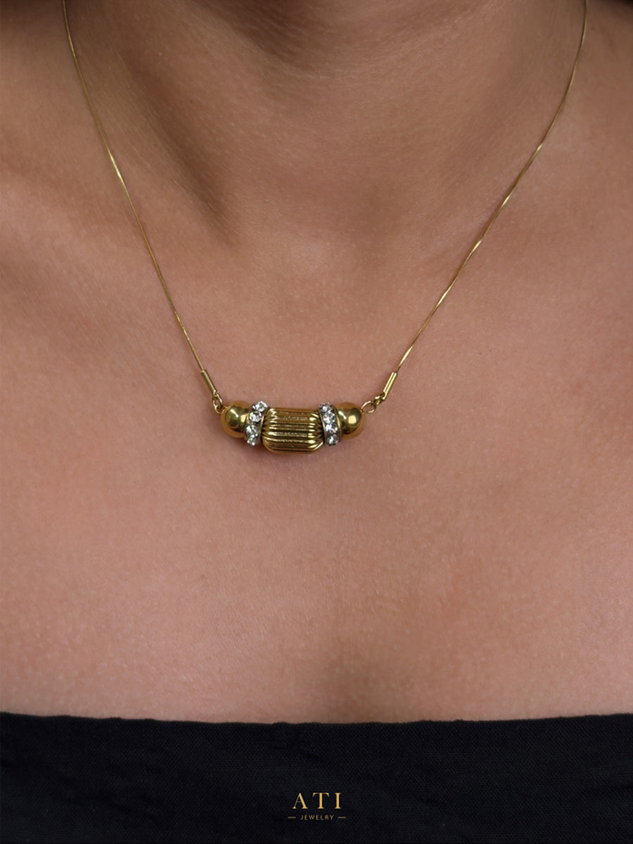Ruff Necklace